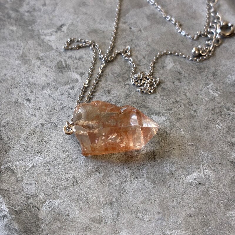 水晶（クォーツ）の天然石アクセサリー